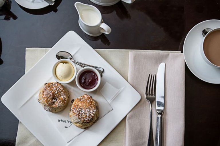 Cream-Tea
